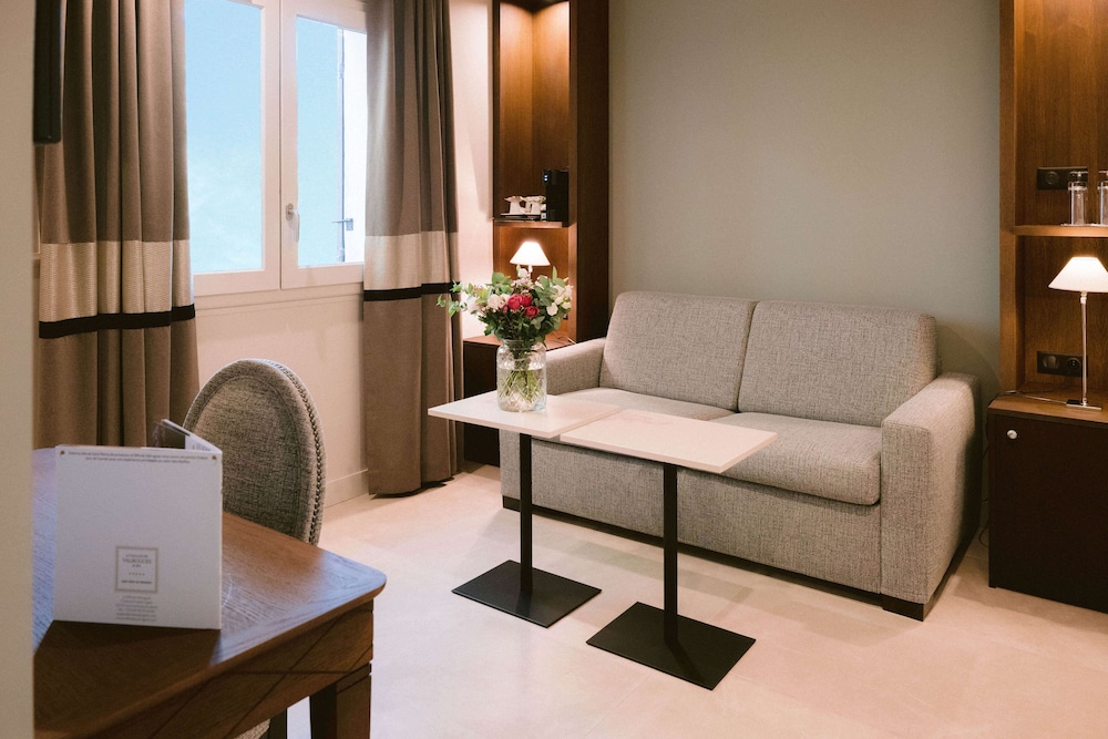 le vallon de valrugues hotel spa and villas
