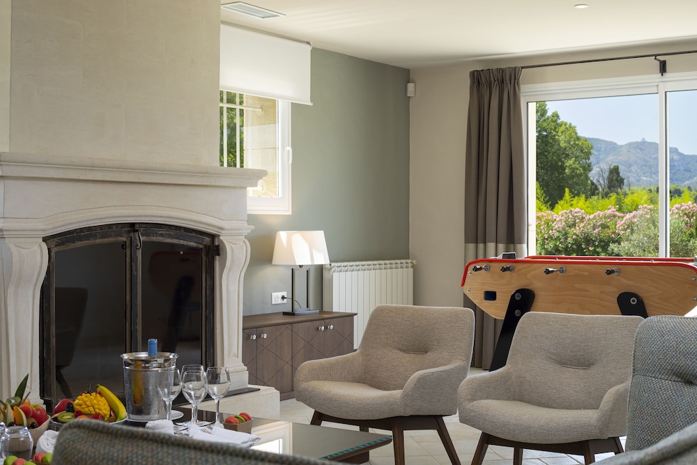 le vallon de valrugues hotel spa and villas