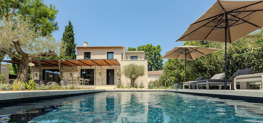 le vallon de valrugues hotel spa and villas