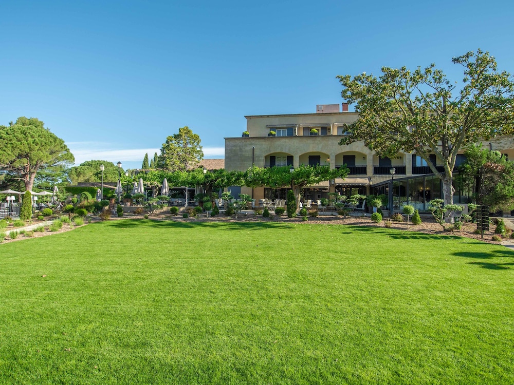 le vallon de valrugues hotel spa and villas