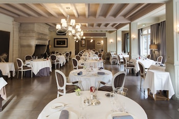 le vallon de valrugues hotel spa and villas