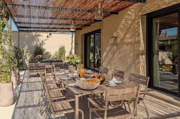 le vallon de valrugues hotel spa and villas