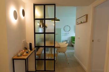 apartamentos poniente playa