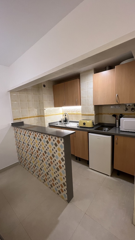 apartamentos poniente playa