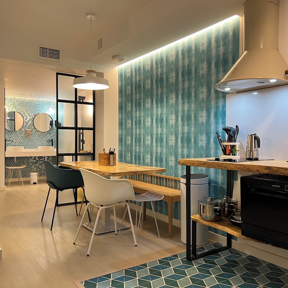 apartamentos poniente playa