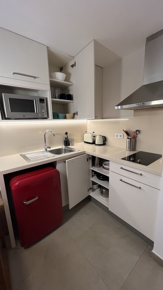 apartamentos poniente playa