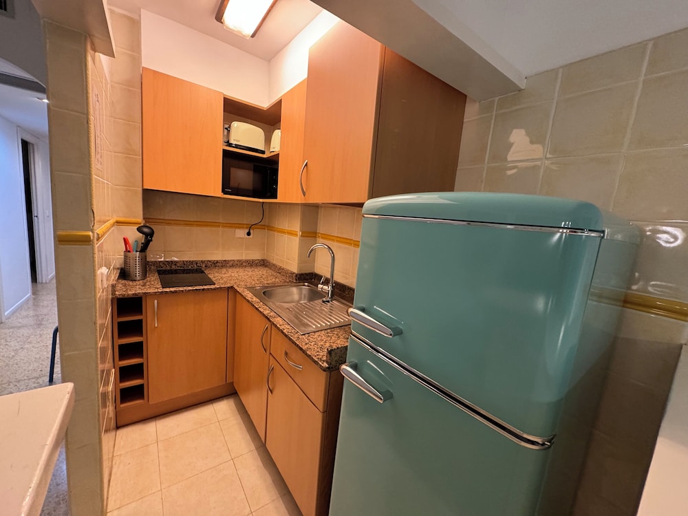 apartamentos poniente playa