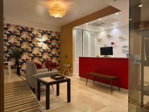apartamentos poniente playa