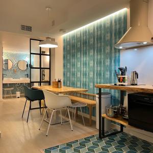 apartamentos poniente playa