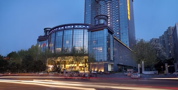 Embassador International Hotel,,4.5 star