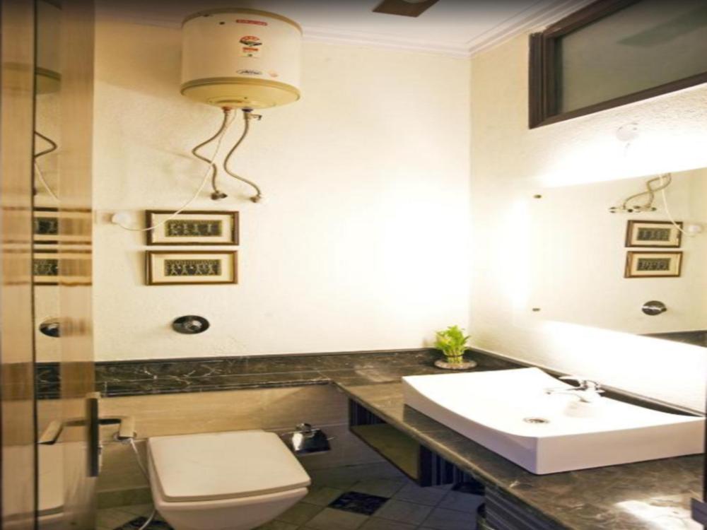 evergreen suites defence colony