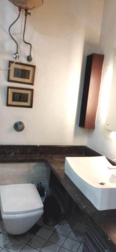 evergreen suites defence colony