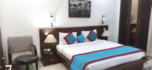 evergreen suites defence colony