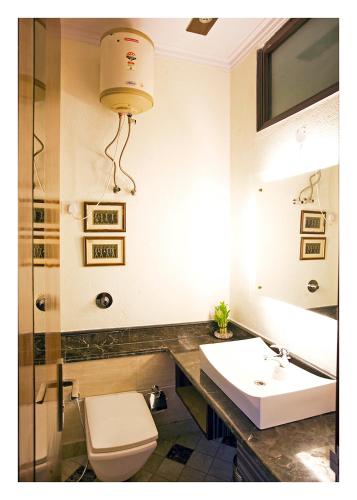 evergreen suites defence colony