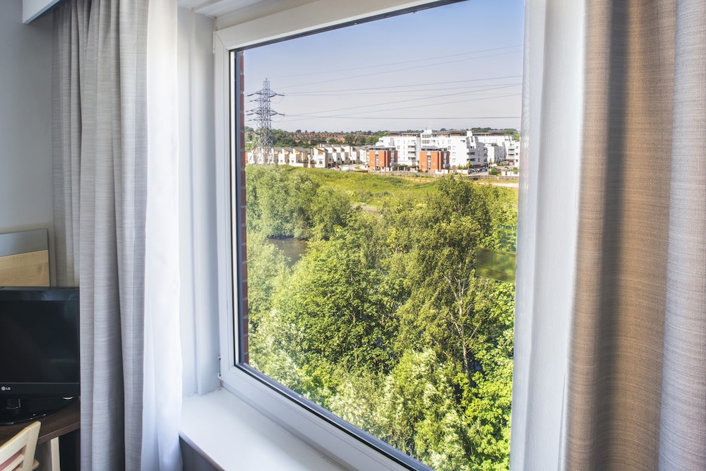 holiday inn express leicester city an ihg hotel