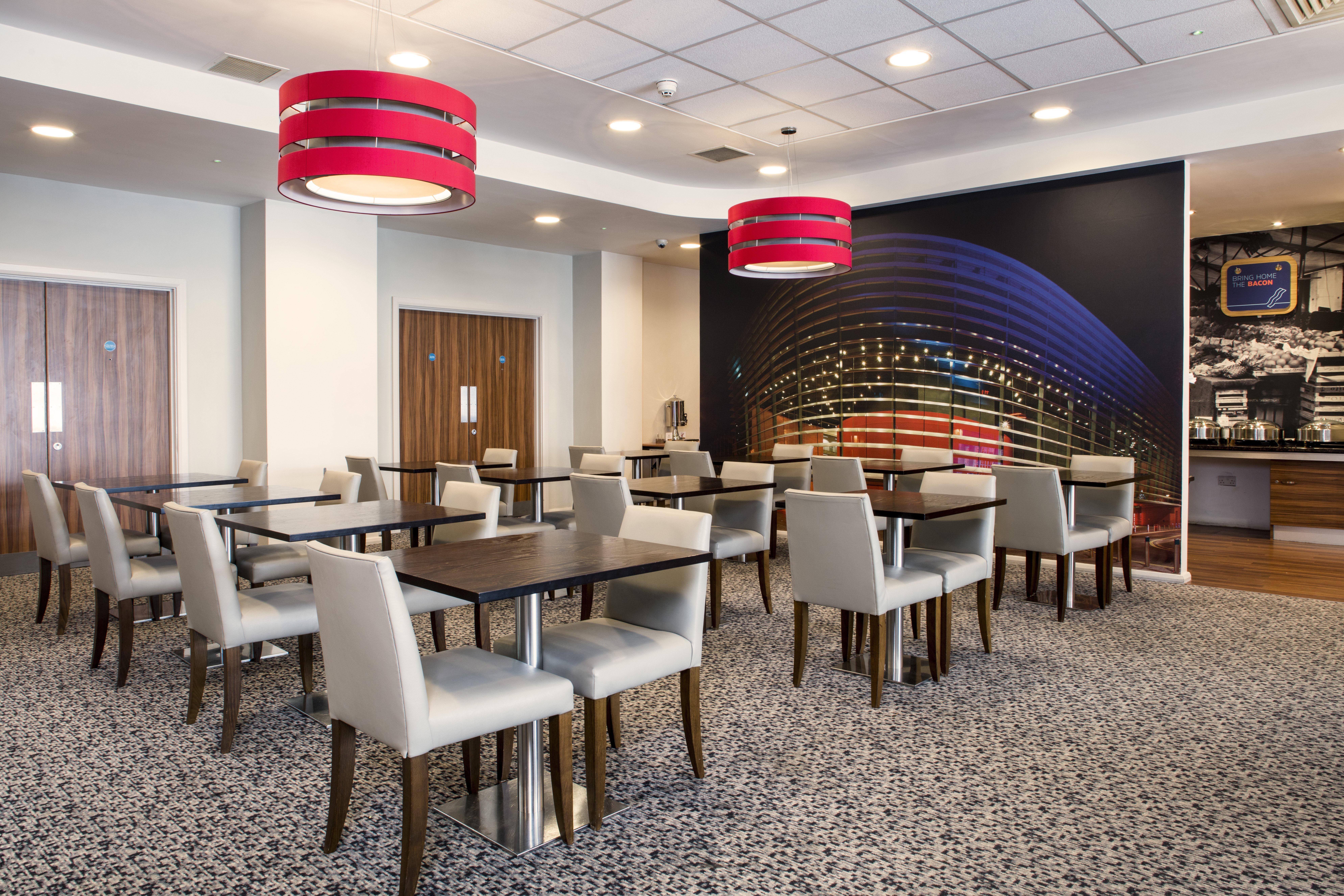 holiday inn express leicester city an ihg hotel