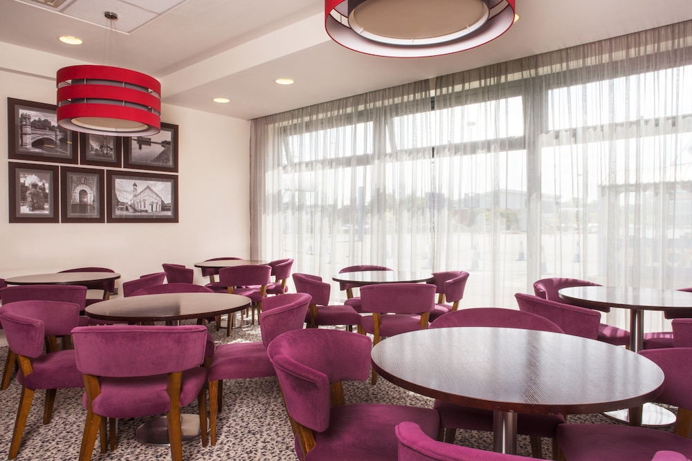 holiday inn express leicester city an ihg hotel