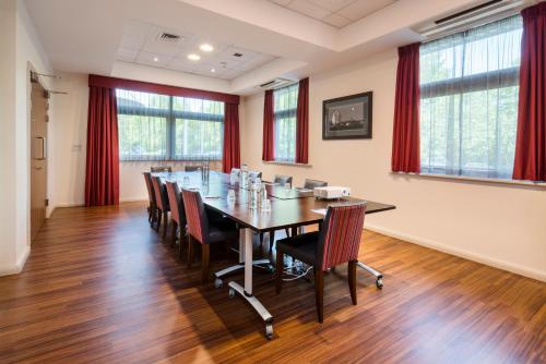 holiday inn express leicester city an ihg hotel