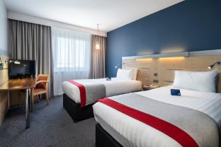 holiday inn express leicester city an ihg hotel