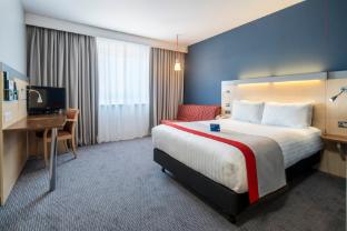 holiday inn express leicester city an ihg hotel