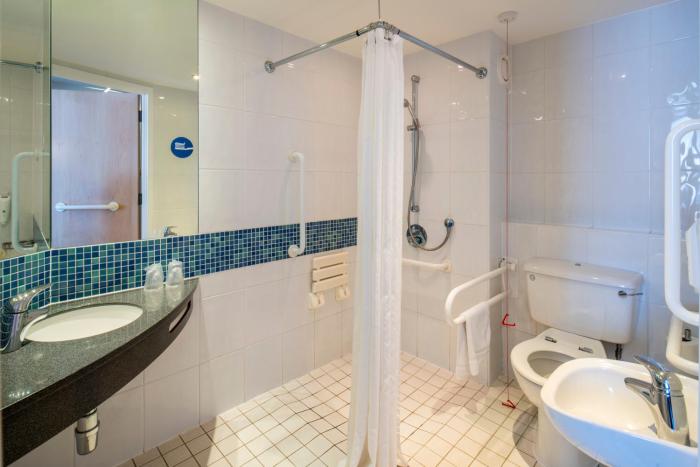 holiday inn express leicester city an ihg hotel