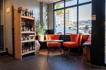 La Petite Rade Hotel,3 Place Clemenceau,3 star