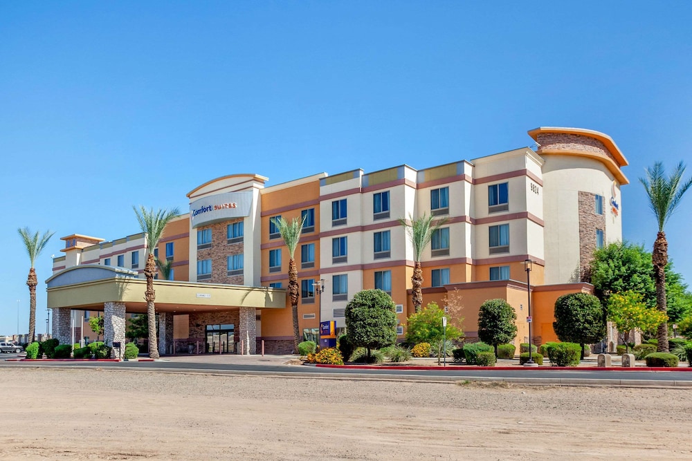 comfort suites glendale state farm stadium area