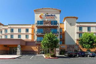 comfort suites glendale state farm stadium area