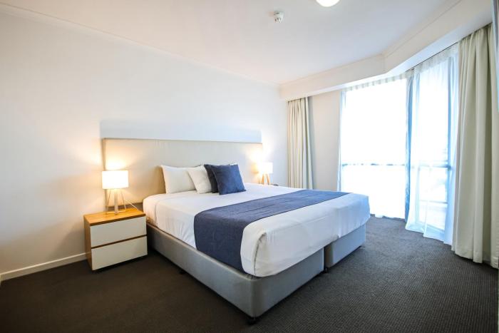 central dockside apartment hotel