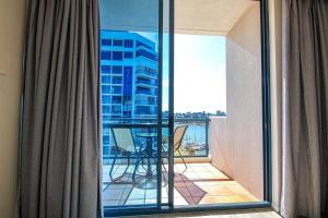 central dockside apartment hotel