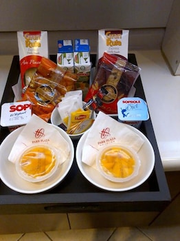 park plaza apartments