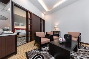 raia hotel and convention centre kuching