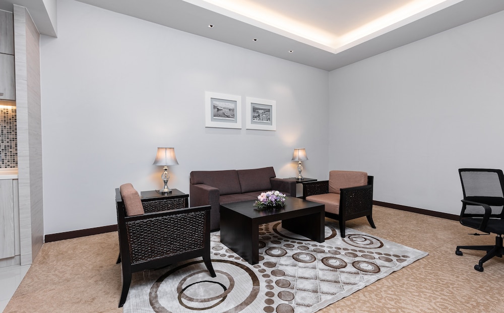 raia hotel and convention centre kuching