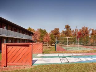 stonewall inn roanoke ex travelodge by wyndham doswell kings dominion area