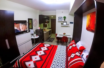 studio condo at horizons 101