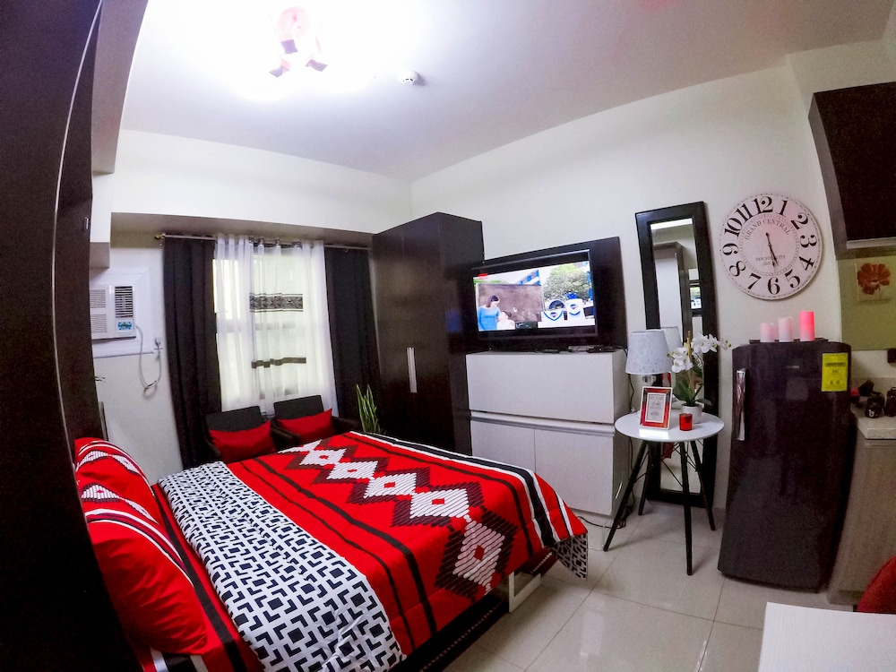 studio condo at horizons 101