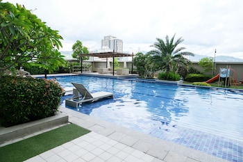 studio condo at horizons 101