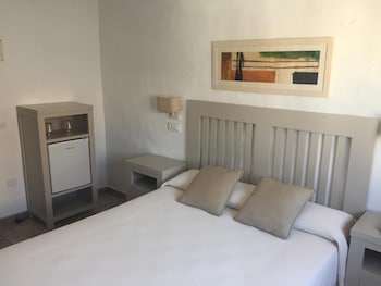 hotel almadraba