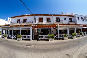 hotel almadraba