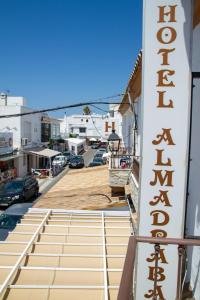 hotel almadraba