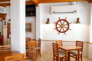 hotel almadraba