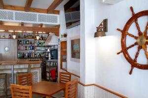 hotel almadraba