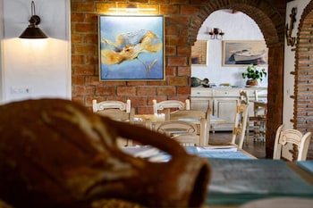 hotel almadraba