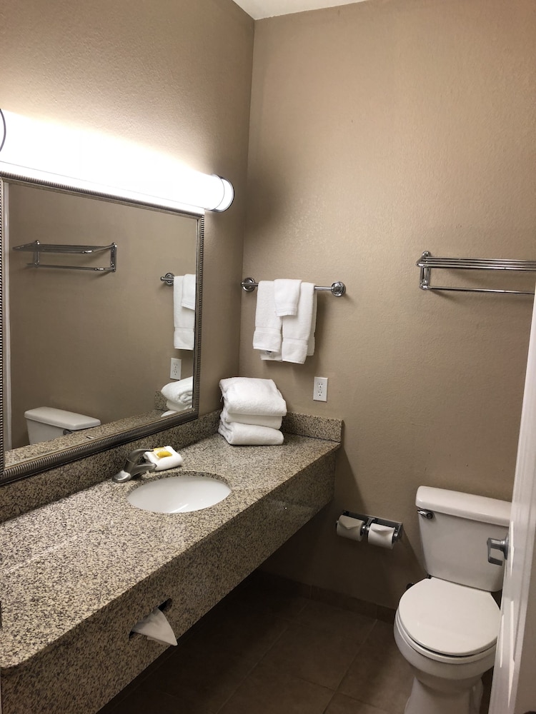 americas best value inn and suites gun barrel city