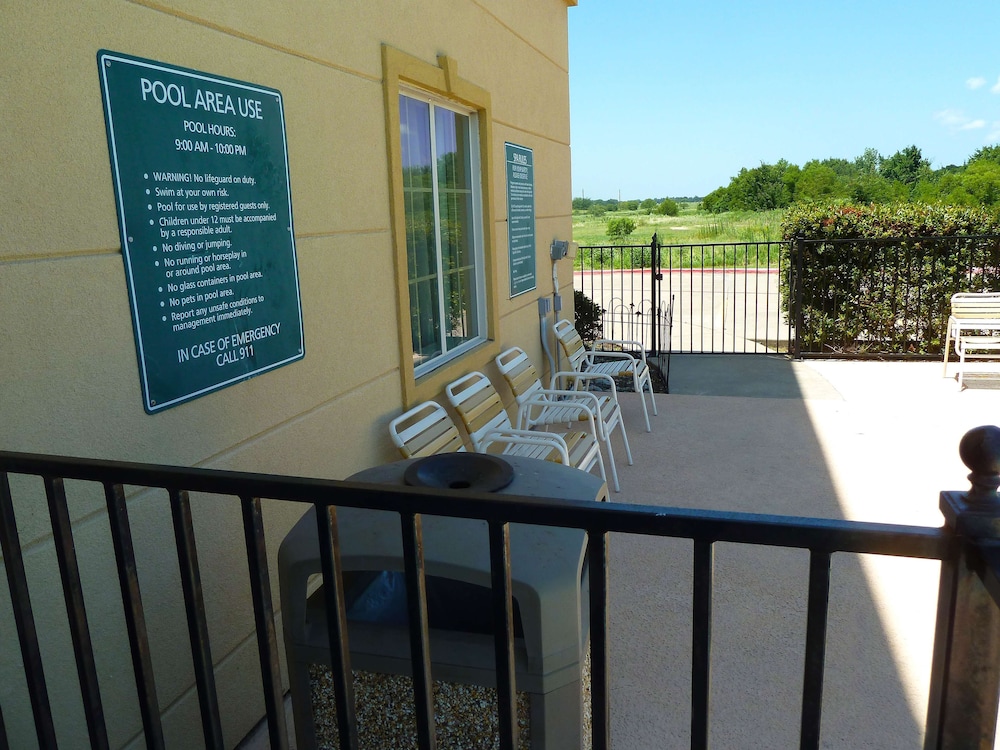 americas best value inn and suites gun barrel city