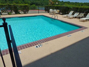 americas best value inn and suites gun barrel city
