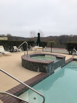 americas best value inn and suites gun barrel city