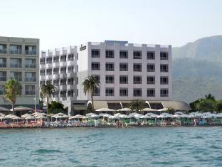 the beachfront hotel adult only 16 plus