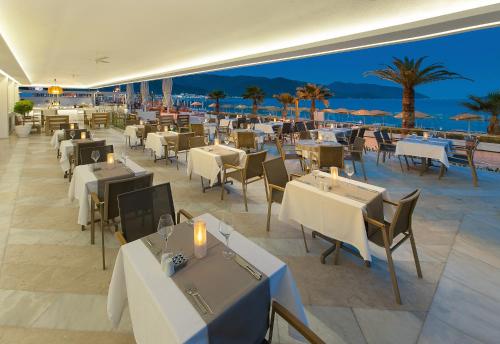 the beachfront hotel adult only 16 plus