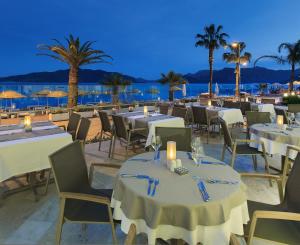 the beachfront hotel adult only 16 plus